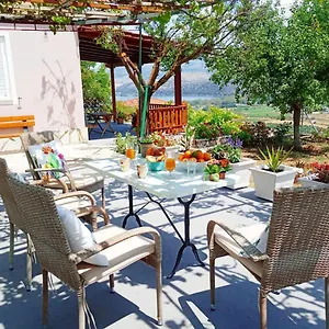 Maria's House Χελμάτα